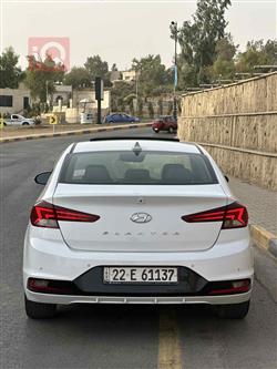 هیۆندای ئەلەنترا